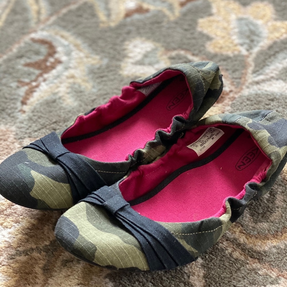 Keen Camo Flats